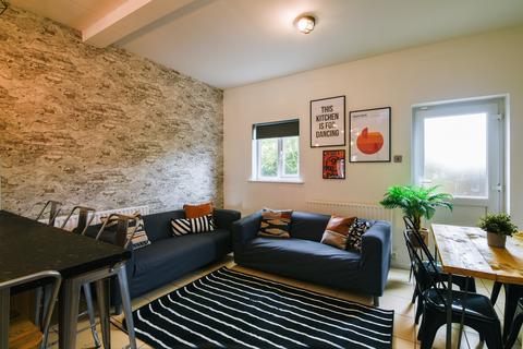 6 bedroom terraced house to rent, Gamble Street, Nottingham NG7