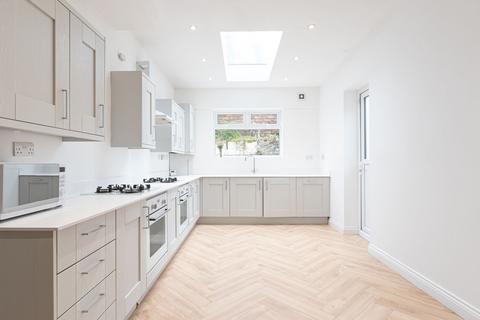 8 bedroom house to rent, Alderson Road, Liverpool L15
