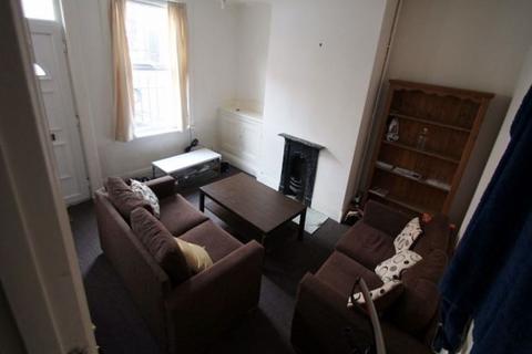2 bedroom house to rent, Harold Street, Leeds LS6