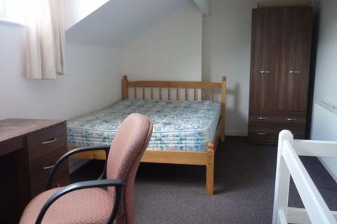 2 bedroom house to rent, Harold Street, Leeds LS6