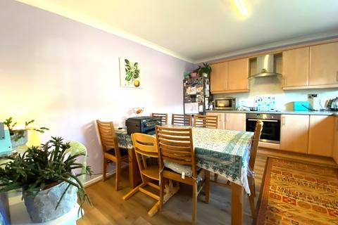 undefined, Weavers Close, Witney OX28
