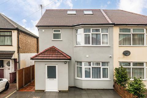 Basildene Road, Hounslow TW4