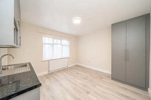 undefined, Basildene Road, Hounslow TW4