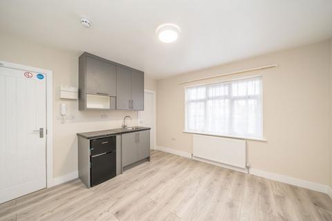 undefined, Basildene Road, Hounslow TW4