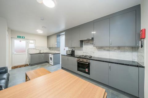 undefined, Basildene Road, Hounslow TW4