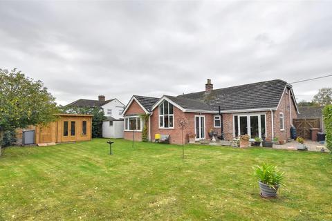 4 bedroom detached bungalow for sale, Lower Road, Woodchurch