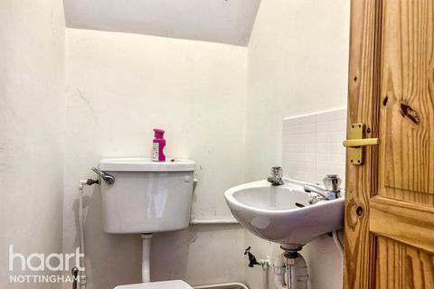 28 Ferngill Close, Nottingham, NG2 1LB