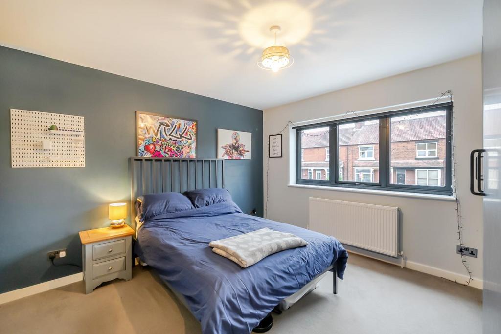 Bedroom (4).jpg