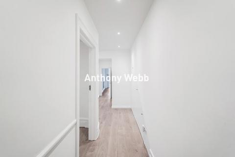 2 bedroom flat for sale, Kelvin Avenue, Palmers Green, N13