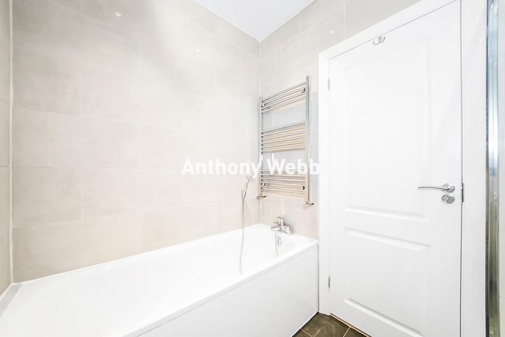 Bath/shower room