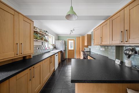 4 bedroom end of terrace house for sale, Old Road West, Gravesend DA11