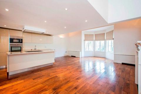 3 bedroom flat to rent, Wimbledon Park Side, Wimbledon