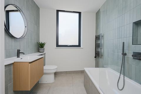 2 bedroom apartment for sale, London SW14