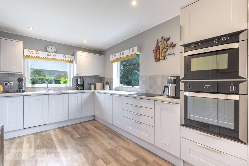 Fitted Kitchen