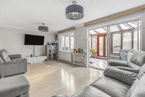 undefined, Claydon Drive, Croydon, CR0