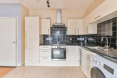 3 bedroom flat for sale, Courthill Road, Lewisham, London, SE13