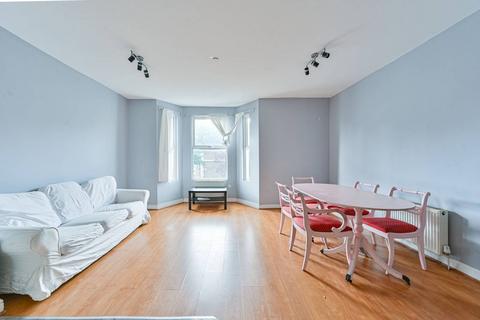 3 bedroom flat for sale, Courthill Road, Lewisham, London, SE13