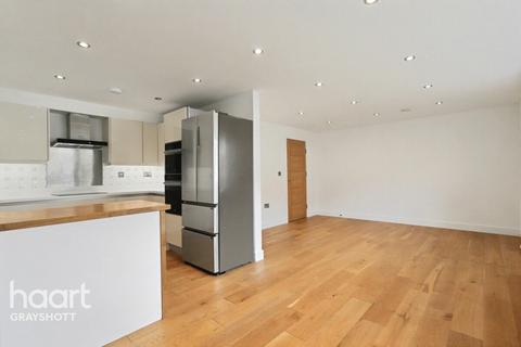 1 bedroom apartment for sale, Weydown Road, Haslemere