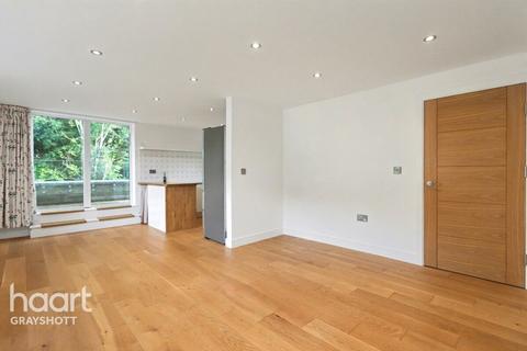1 bedroom apartment for sale, Weydown Road, Haslemere