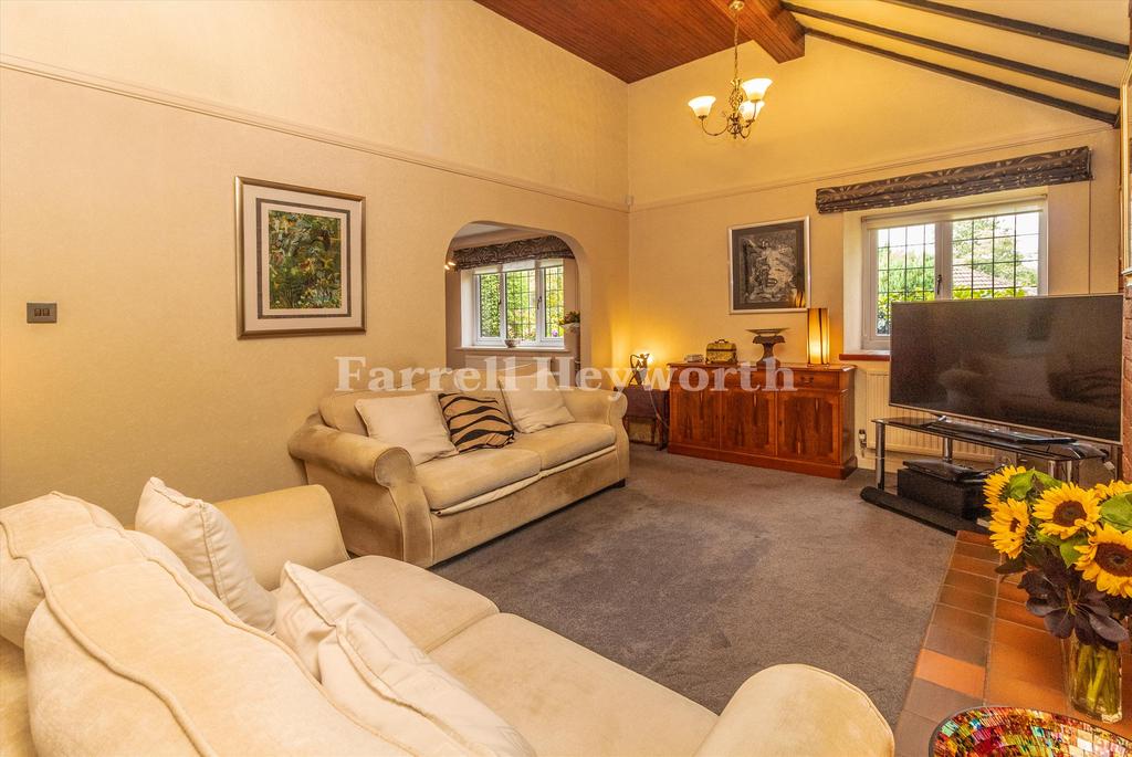Lounge image 3