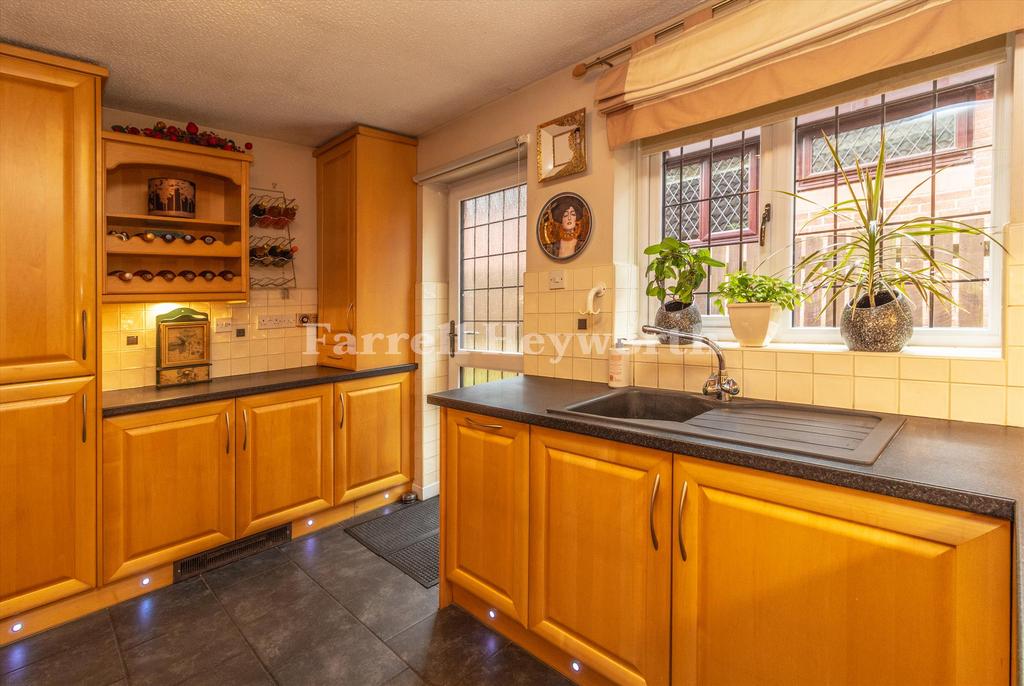 Kitchen image 2