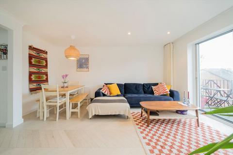 Earlston Grove, London E9