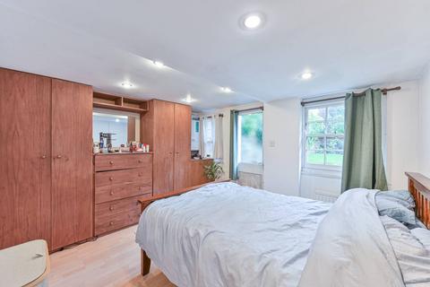 1 bedroom flat to rent, Trinity Gardens, Brixton, London, SW9
