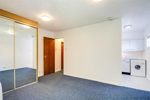undefined, Lowdell Close, West Drayton UB7