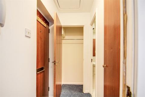 37 Lowdell Close, Yiewsley, West Drayton, UB7 8AZ