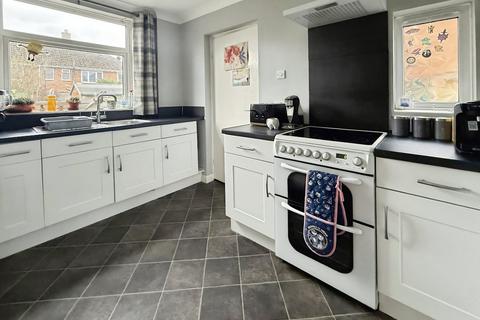 3 bedroom semi-detached house for sale, Lisburn Grove, Lincolnshire DN33