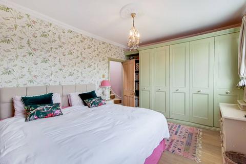 undefined, Ufton Grove, De Beauvoir Town, London, N1