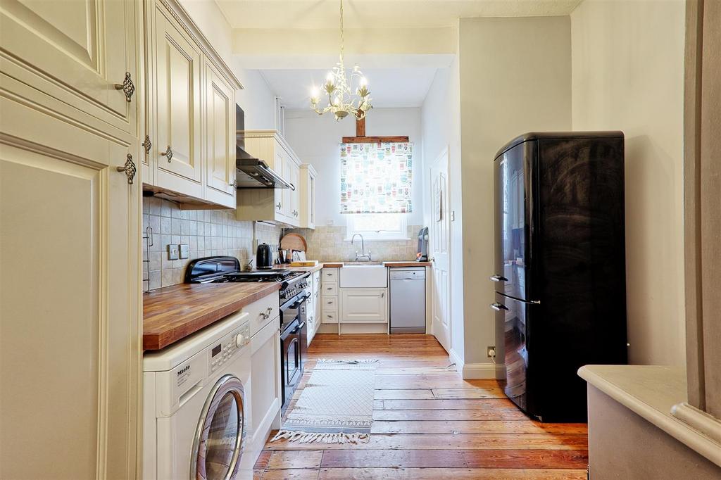 IMG 9303 4 5 easy HDR-interior3.jpg