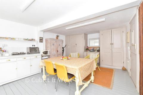 undefined, Tarrant Street, Arundel BN18