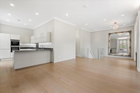 3 bedroom flat to rent, Addison Road, London, W14