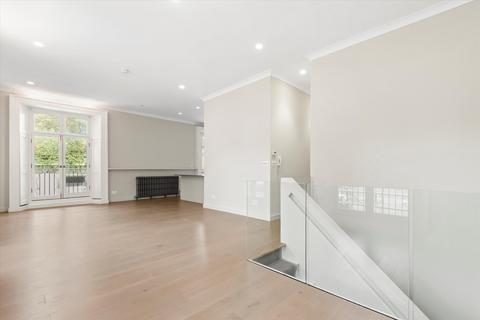 3 bedroom flat to rent, Addison Road, London, W14