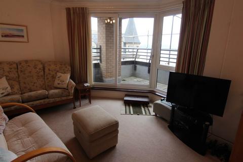 2 bedroom flat to rent, Carlton mansions, Carlton St, Weston-super-Mare