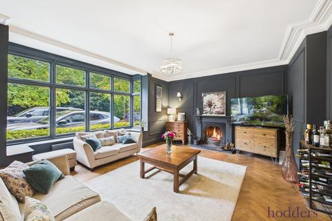 undefined, Woburn Hill, Addlestone, Surrey, KT15