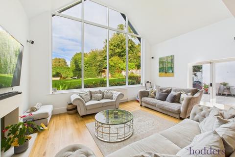 undefined, Woburn Hill, Addlestone, Surrey, KT15