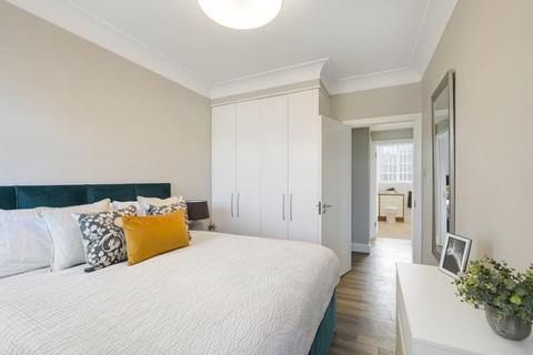2 bedroom apartment to rent, Hyde Park Gardens, London W2