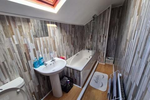2 bedroom flat to rent, Kensington Terrace, Leeds LS6