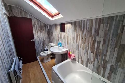 2 bedroom flat to rent, Kensington Terrace, Leeds LS6
