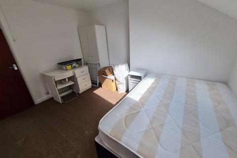 2 bedroom flat to rent, Kensington Terrace, Leeds LS6