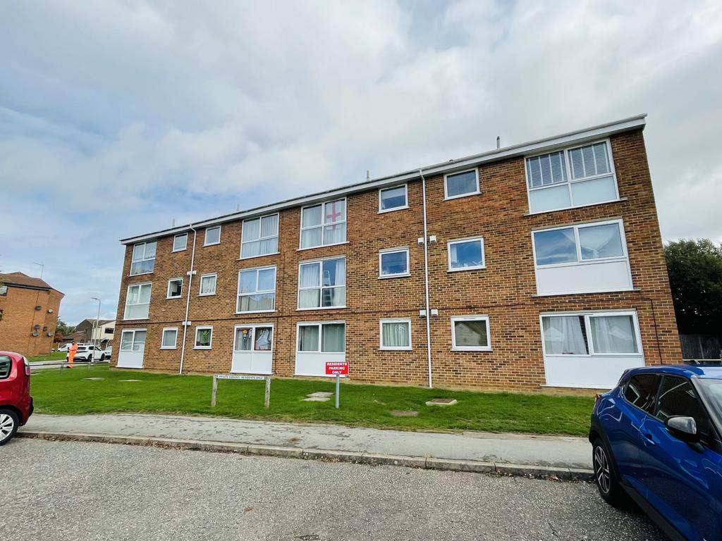 Forsythia Close, Chelmsford