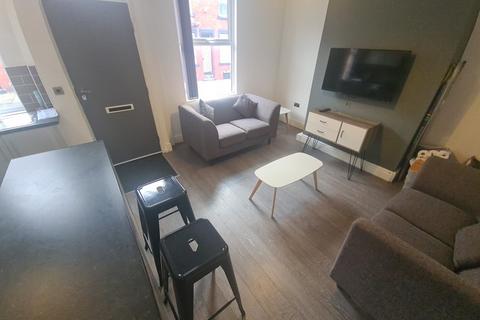 2 bedroom house to rent, Harold View, Leeds LS6