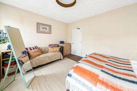 5 bedroom semi-detached house to rent, Bartlemas Road, East Oxford