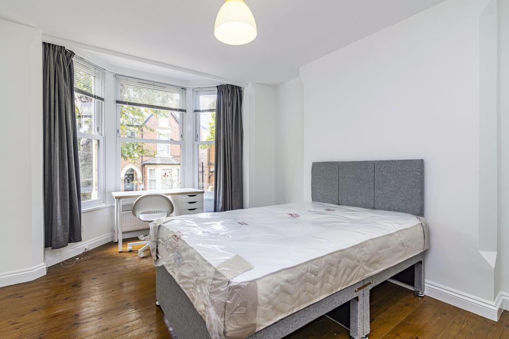 10-12 Douglas Road-1