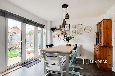 4 bedroom detached house to rent, Corallian Drive, Faringdon, Oxfordshire, SN7
