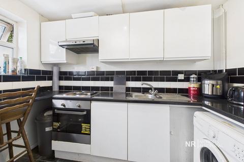 undefined, North Cheam SM3