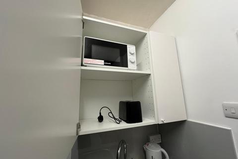 Studio to rent, Boundary Road, London NW8