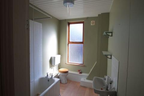 2 bedroom house to rent, Haddon Place, Leeds LS4